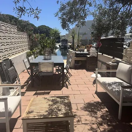 Résidence Helios - Marina Avec Appontement à Port Camargue Mae-2873 Villa